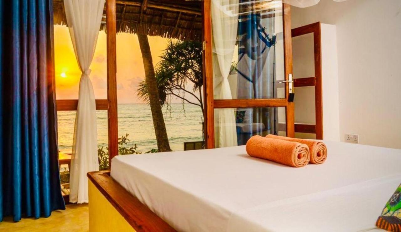 Mnana Beach Bungalows ピングウェ エクステリア 写真