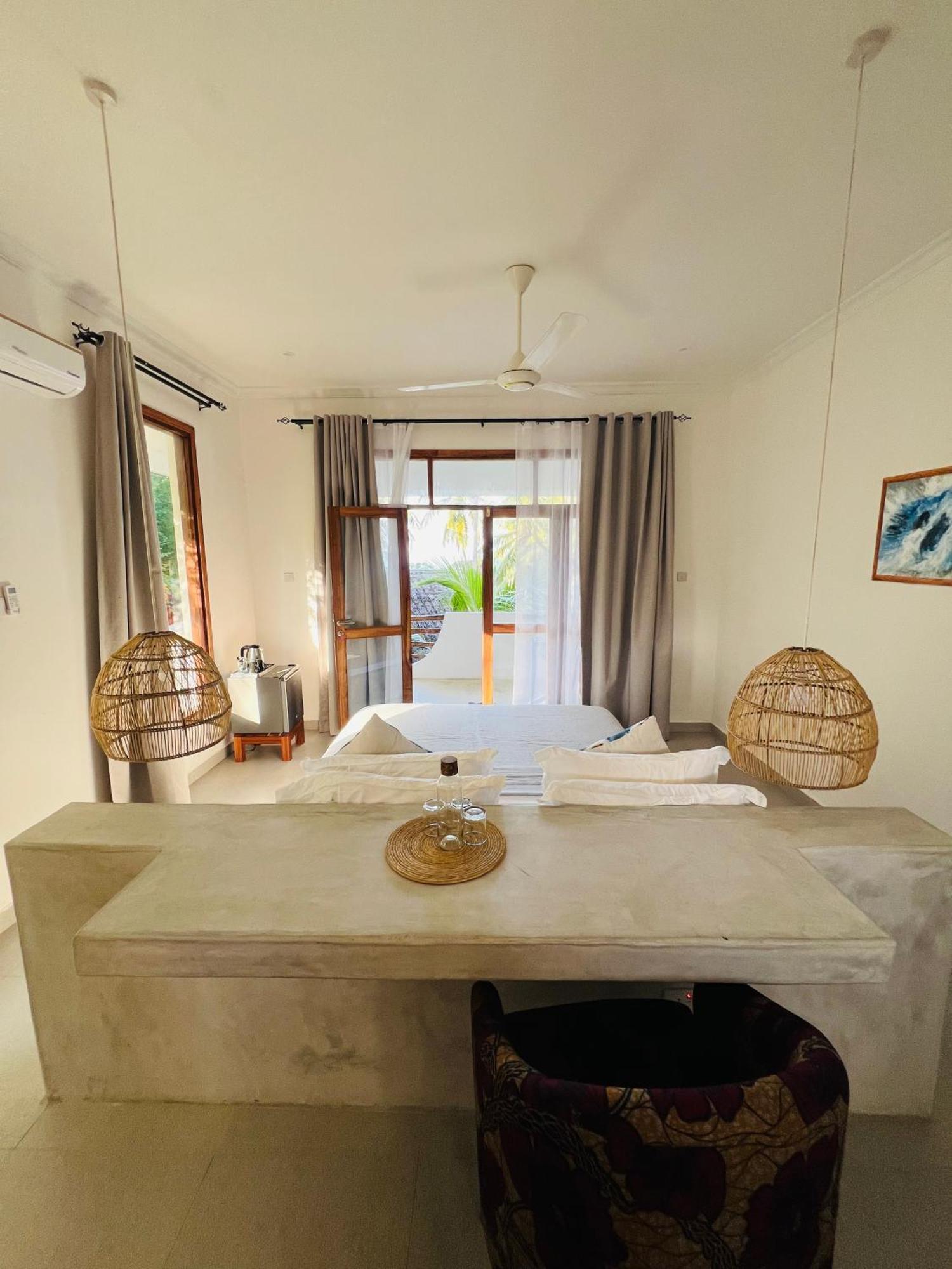 Mnana Beach Bungalows ピングウェ エクステリア 写真