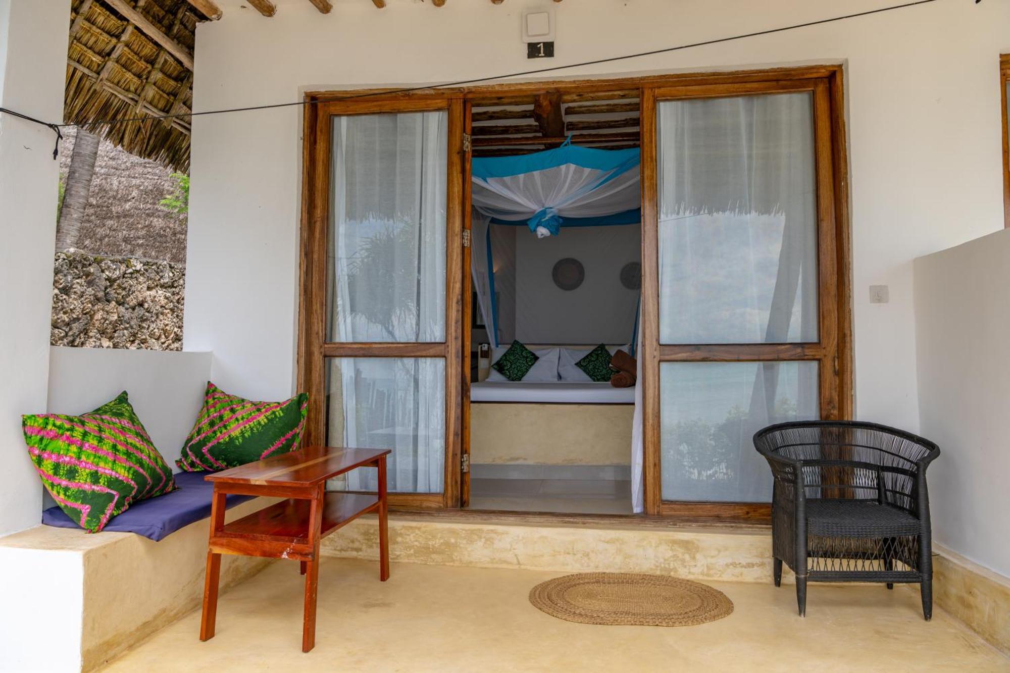 Mnana Beach Bungalows ピングウェ エクステリア 写真
